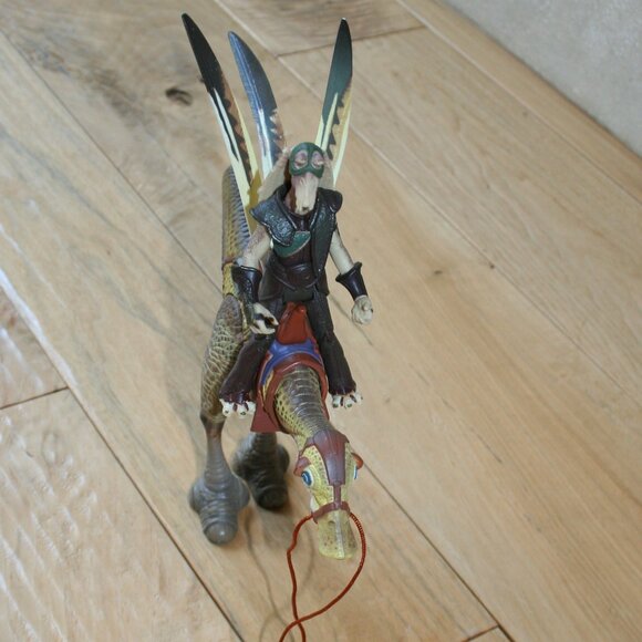 2004 Star Wars Captain Tarpals & Kaadu - Picture 2 of 6